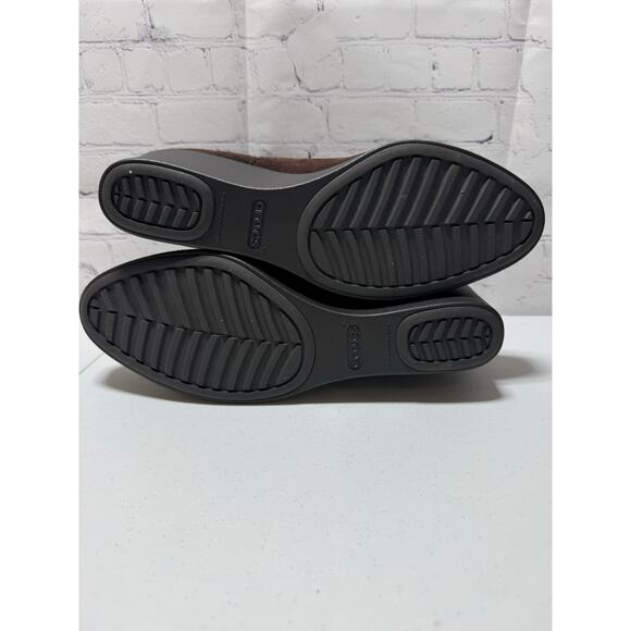 Women's CROCS Leigh Wedge Chelsea ankle boot like new Size 11w - Picture 7 of 9